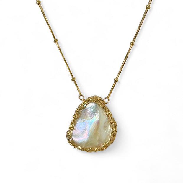 Grand Keshi Pearl Necklace In Gold