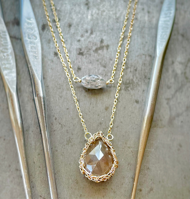 14kt Salt & Pepper Diamond Barrel Neckla
